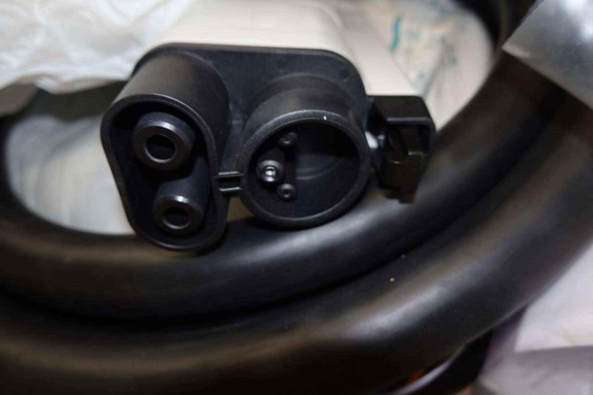 Assorted CCS-1 EV Connecters & Cables - Image 10 of 11