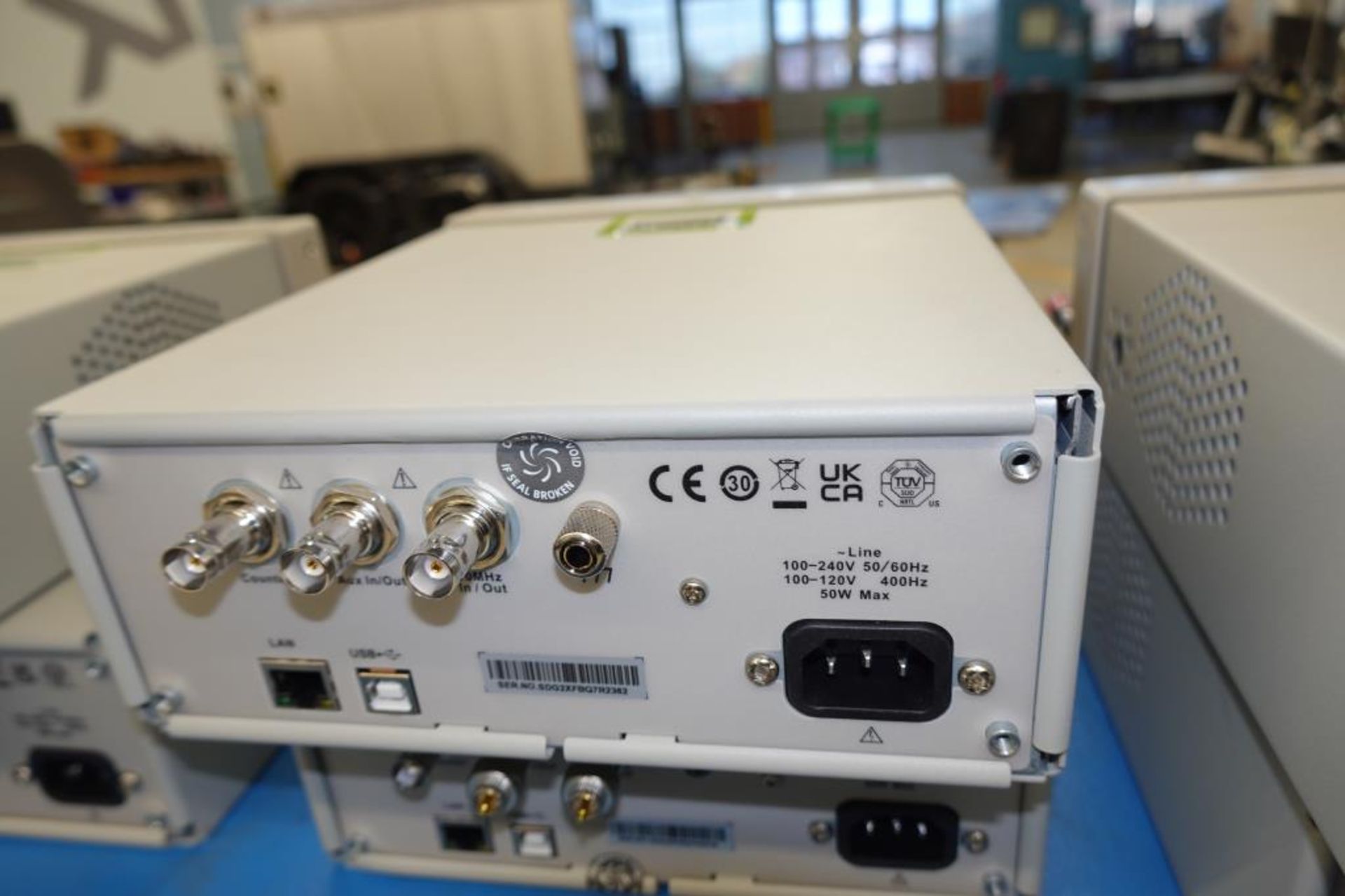 Function/Arbitrary Waveform Generator - Image 4 of 5