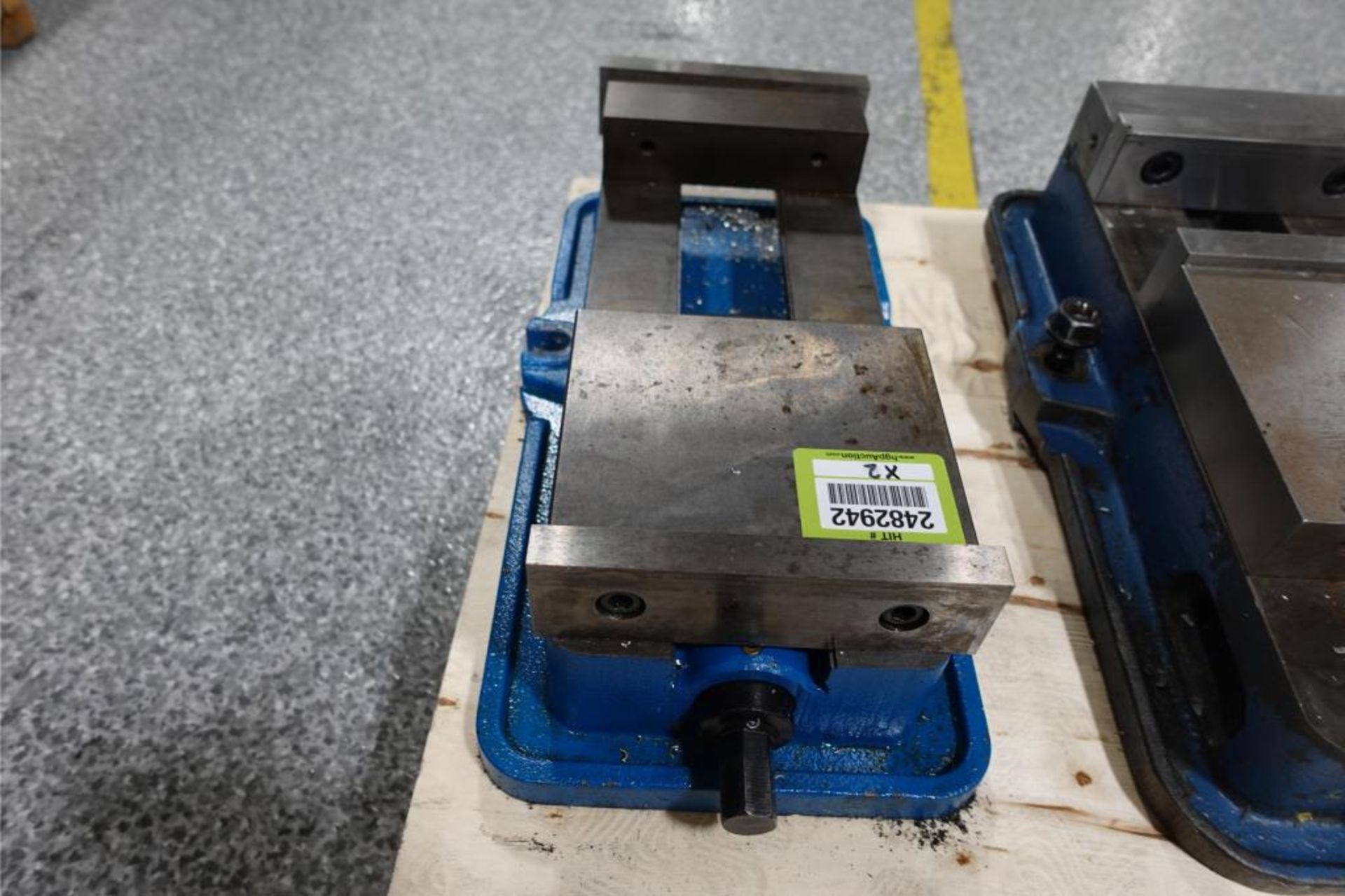 Kurt Machining Vise w/ Rotary Table
