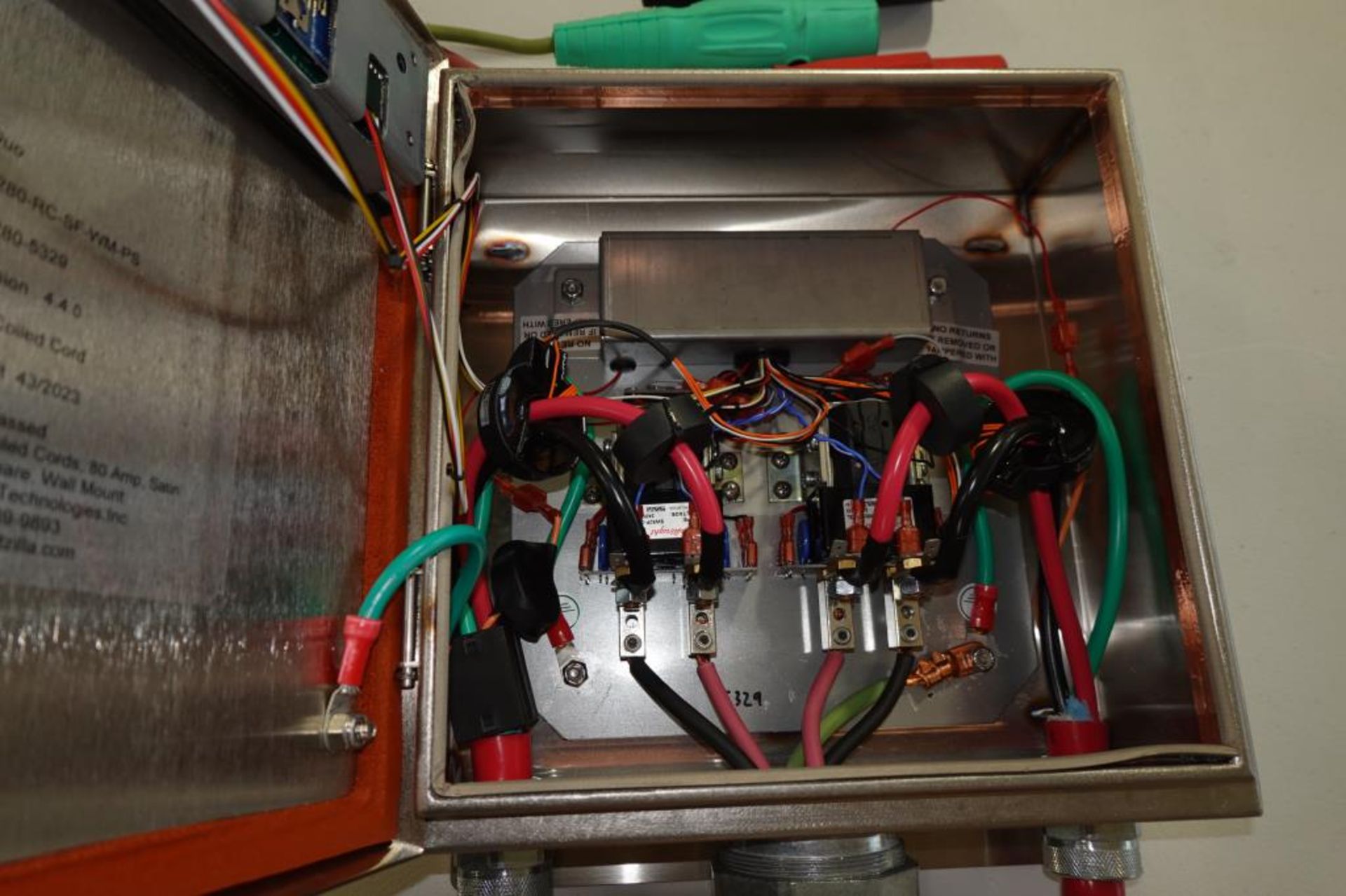 WattZilla Duo 2-Outlet EV Battery Charging - Image 10 of 14