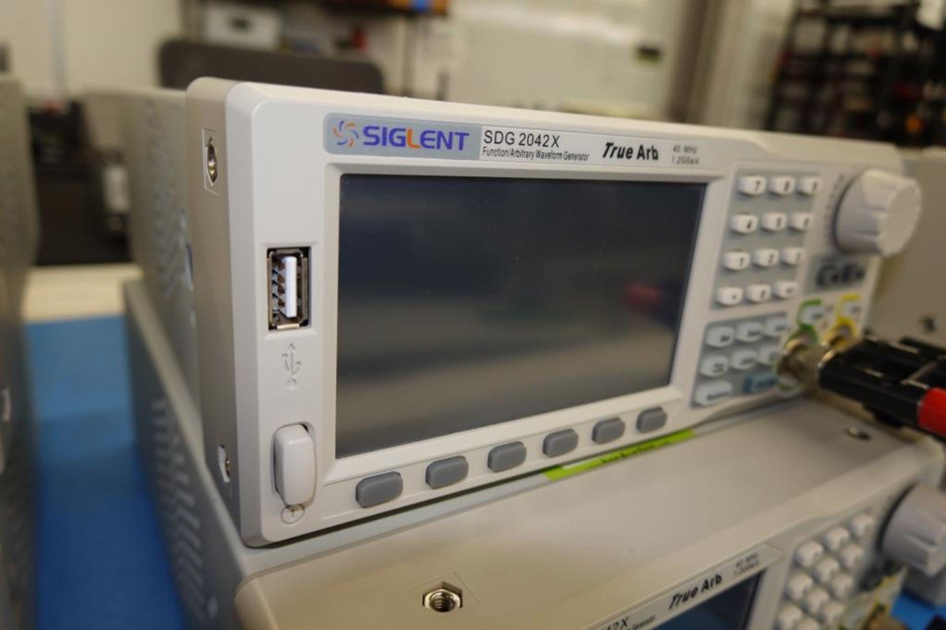 Function/Arbitrary Waveform Generator - Image 3 of 5