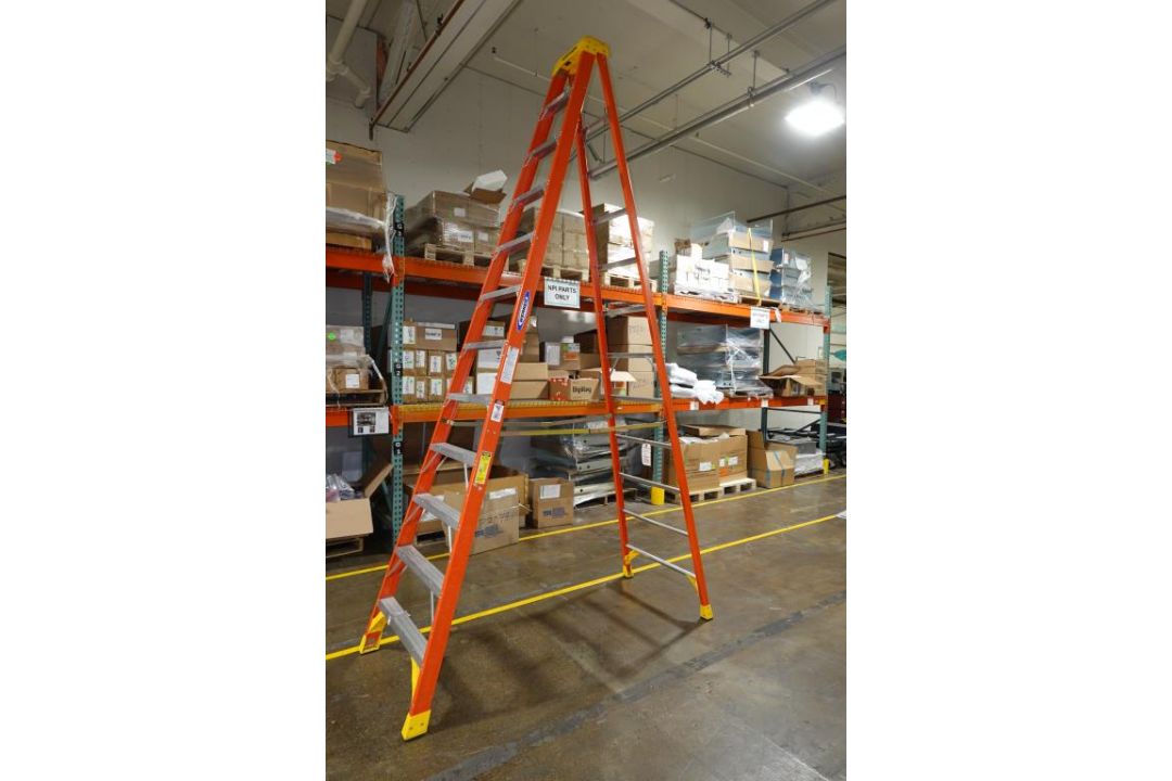 12" ft. Fiberglass Ladder - Image 2 of 5