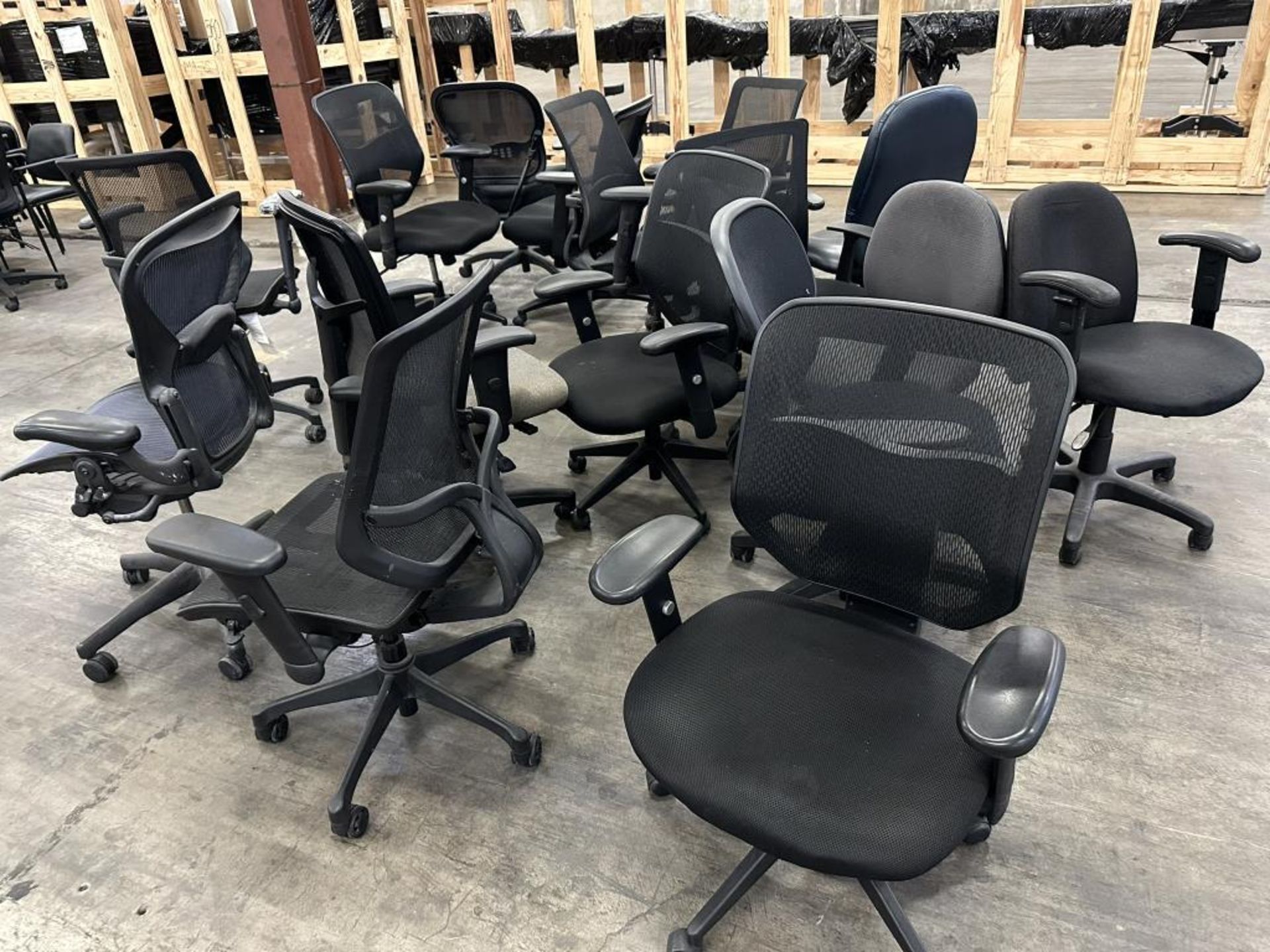 Rolling Chairs - Image 2 of 3