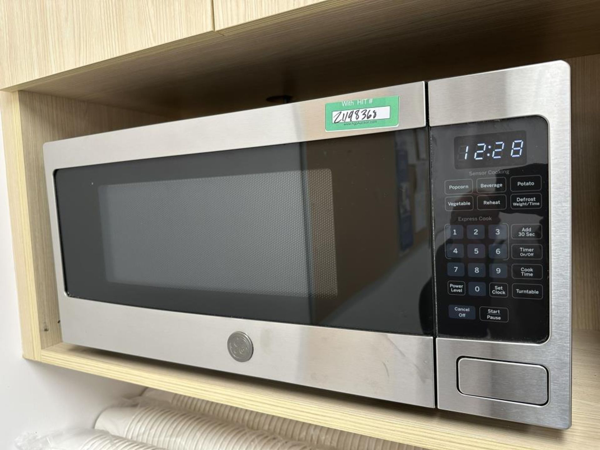 Breakroom Equipment - Image 3 of 4
