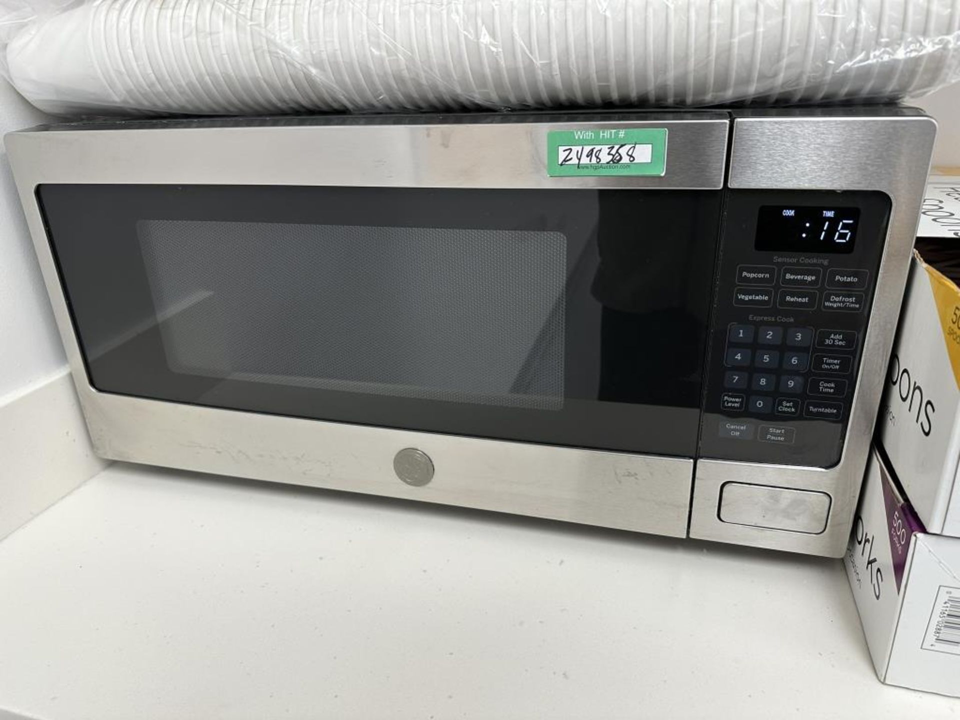 Breakroom Equipment - Image 4 of 4