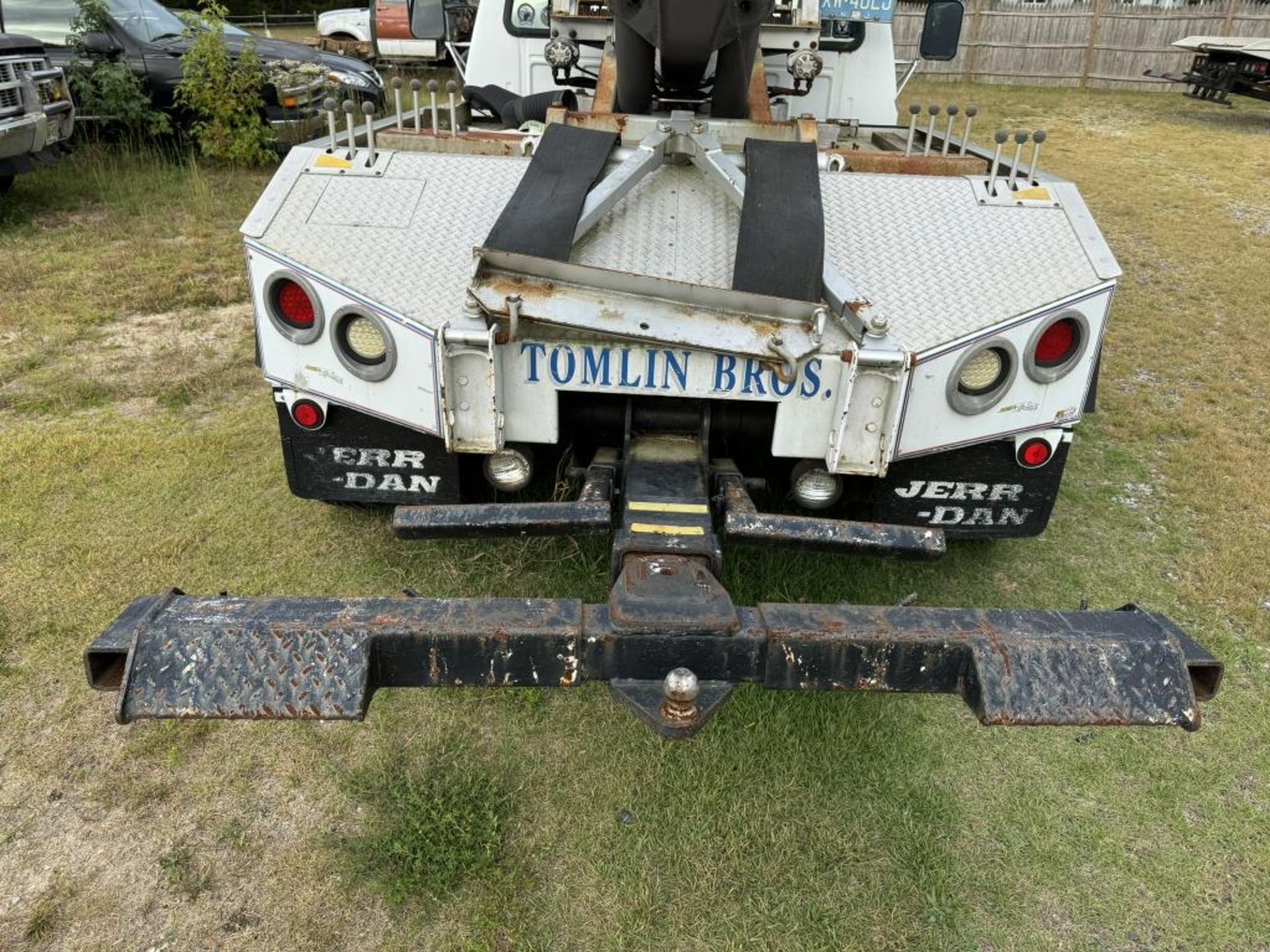 1992 Ford Tow Truck Wrecker - Image 13 of 26