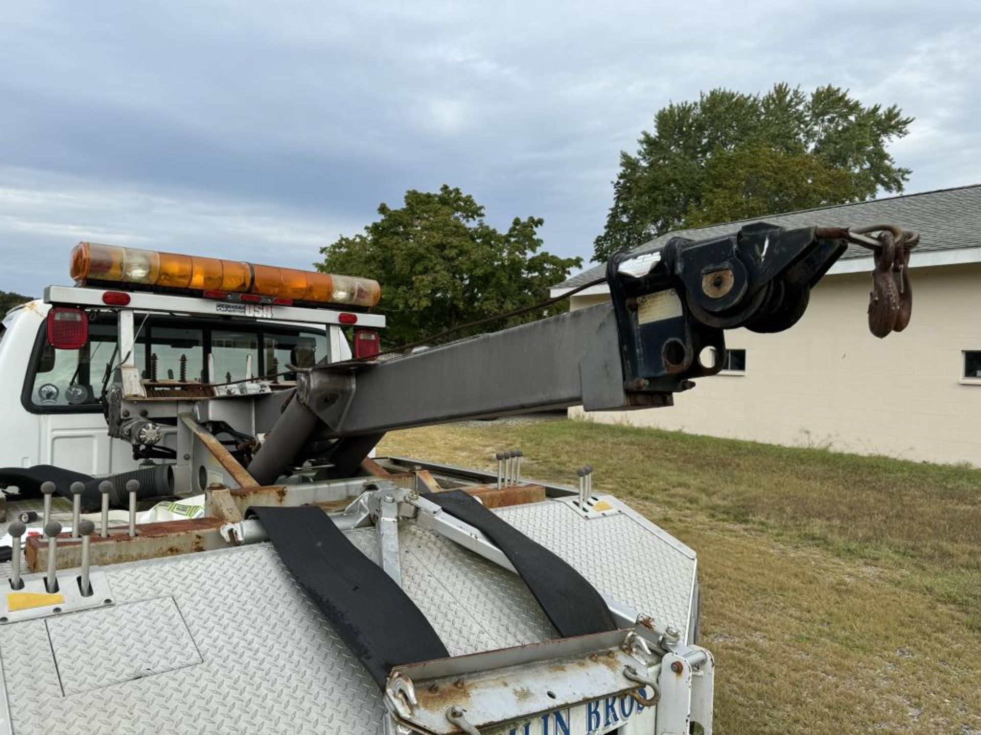 1992 Ford Tow Truck Wrecker - Image 12 of 26