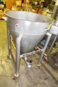 Mobile SS Coned Vacumax Hopper