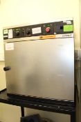 Memmert 500 Laboratory Incubator