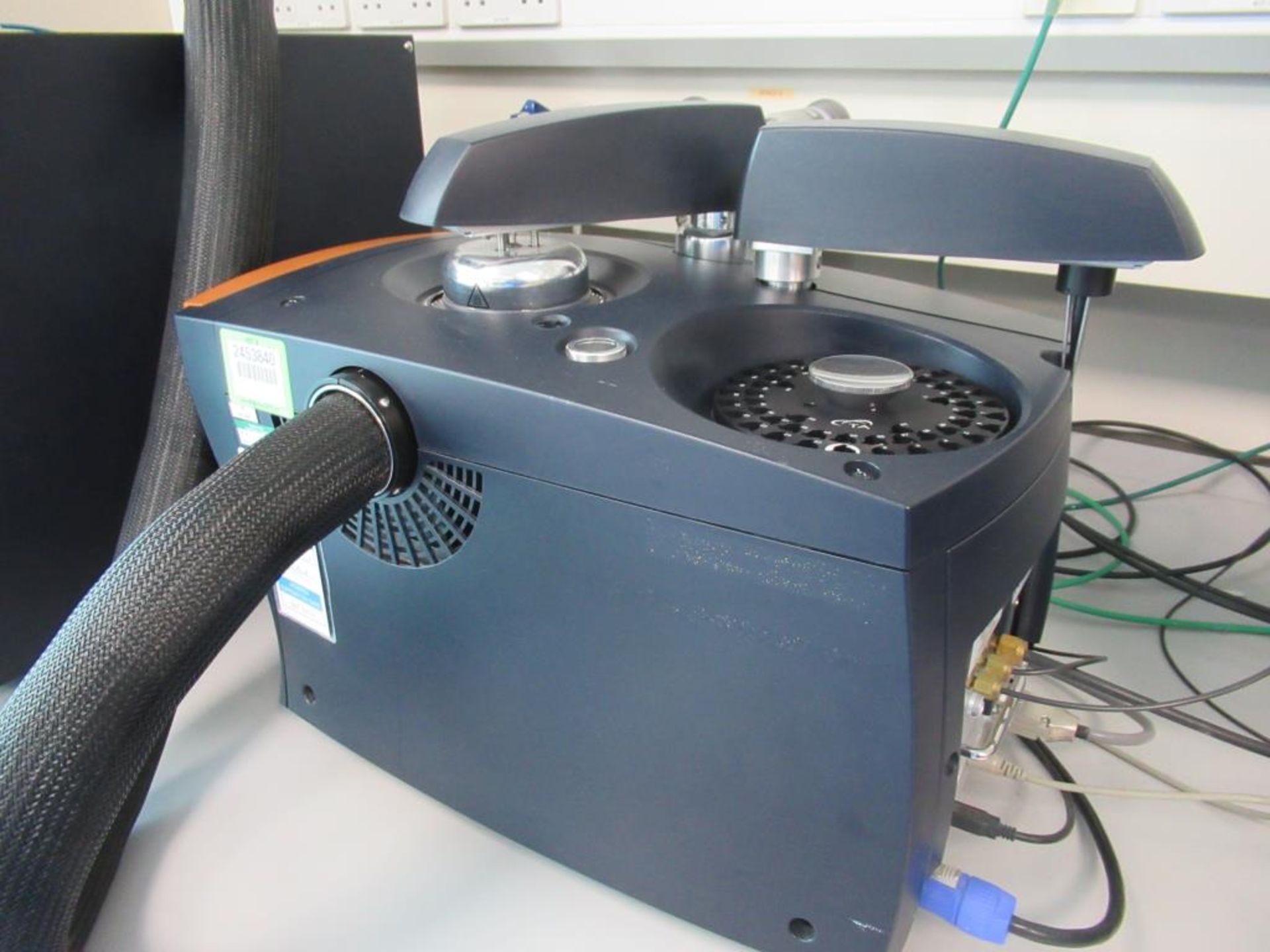 TA Instruments Discovery Differential Scanning - Image 3 of 5