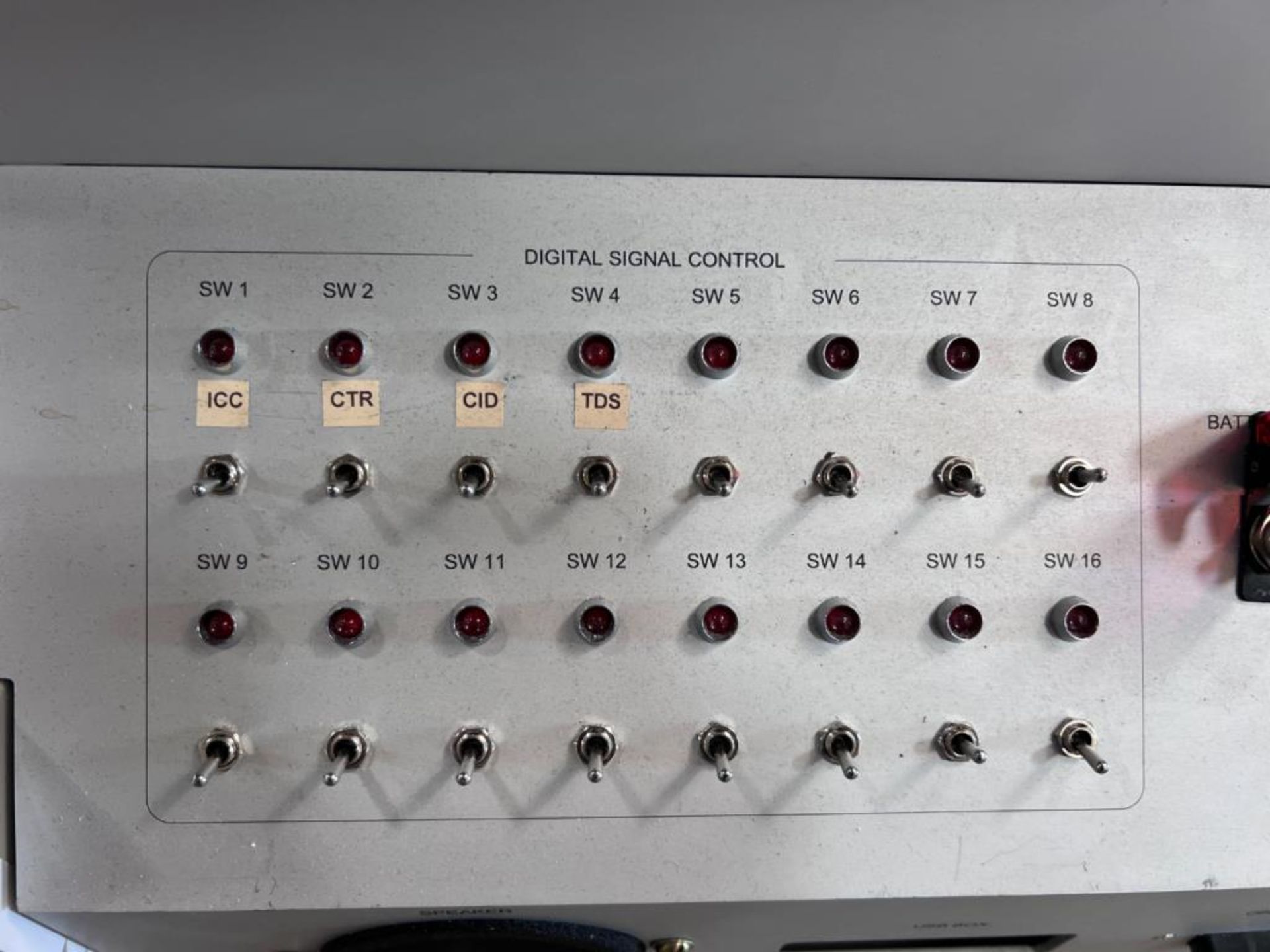 Digital Signal Tester - Image 9 of 23