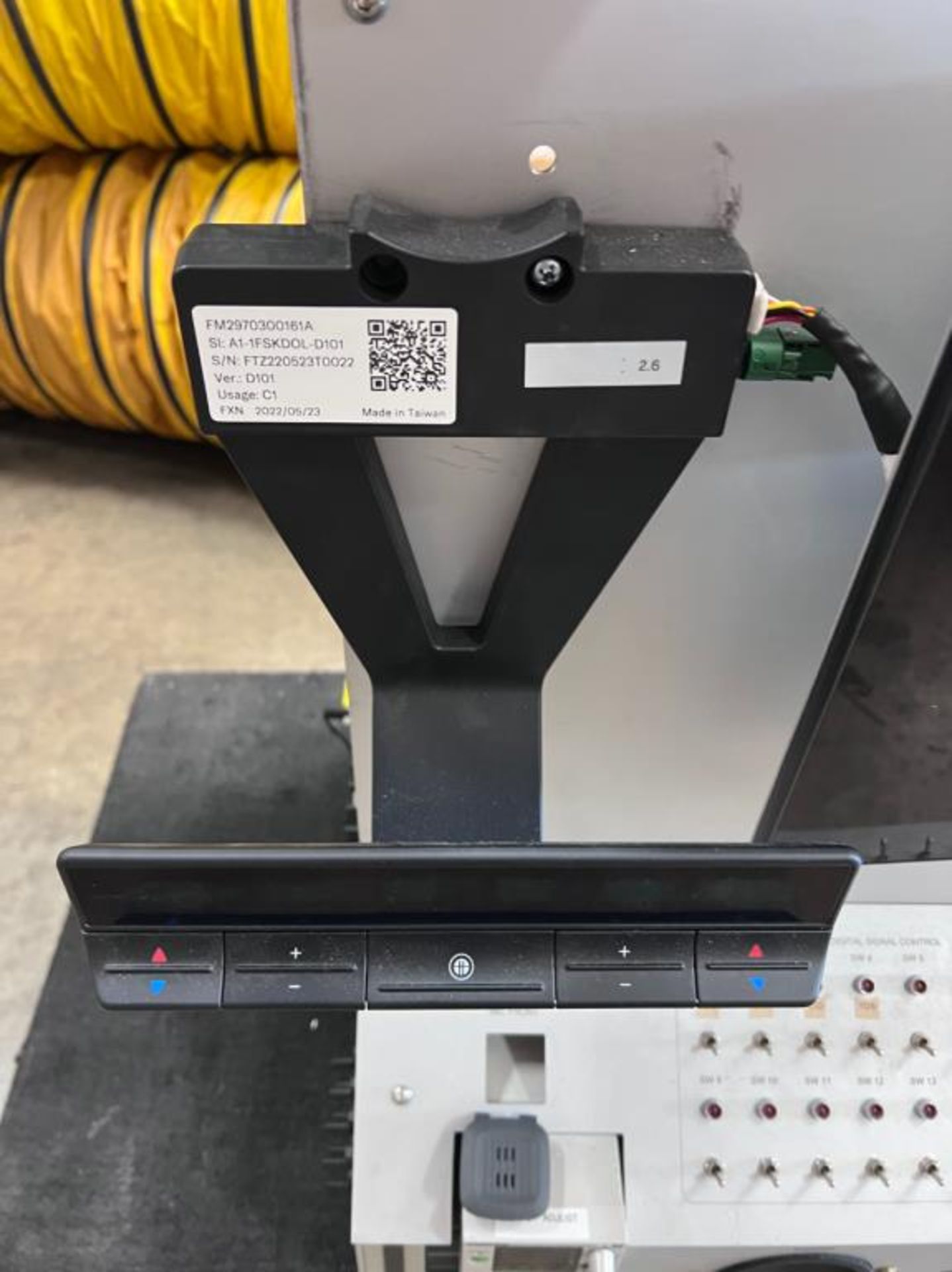 Digital Signal Tester - Image 6 of 23