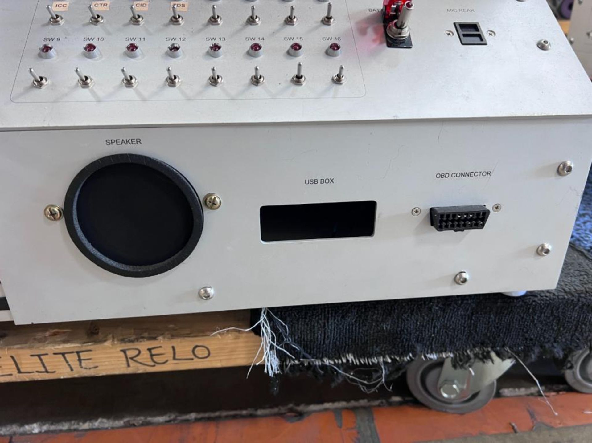 Digital Signal Tester - Image 12 of 23