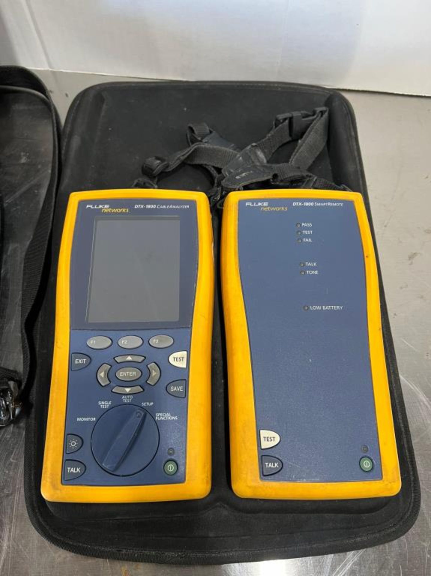 DTX Cable Analyzer Set - Image 8 of 8