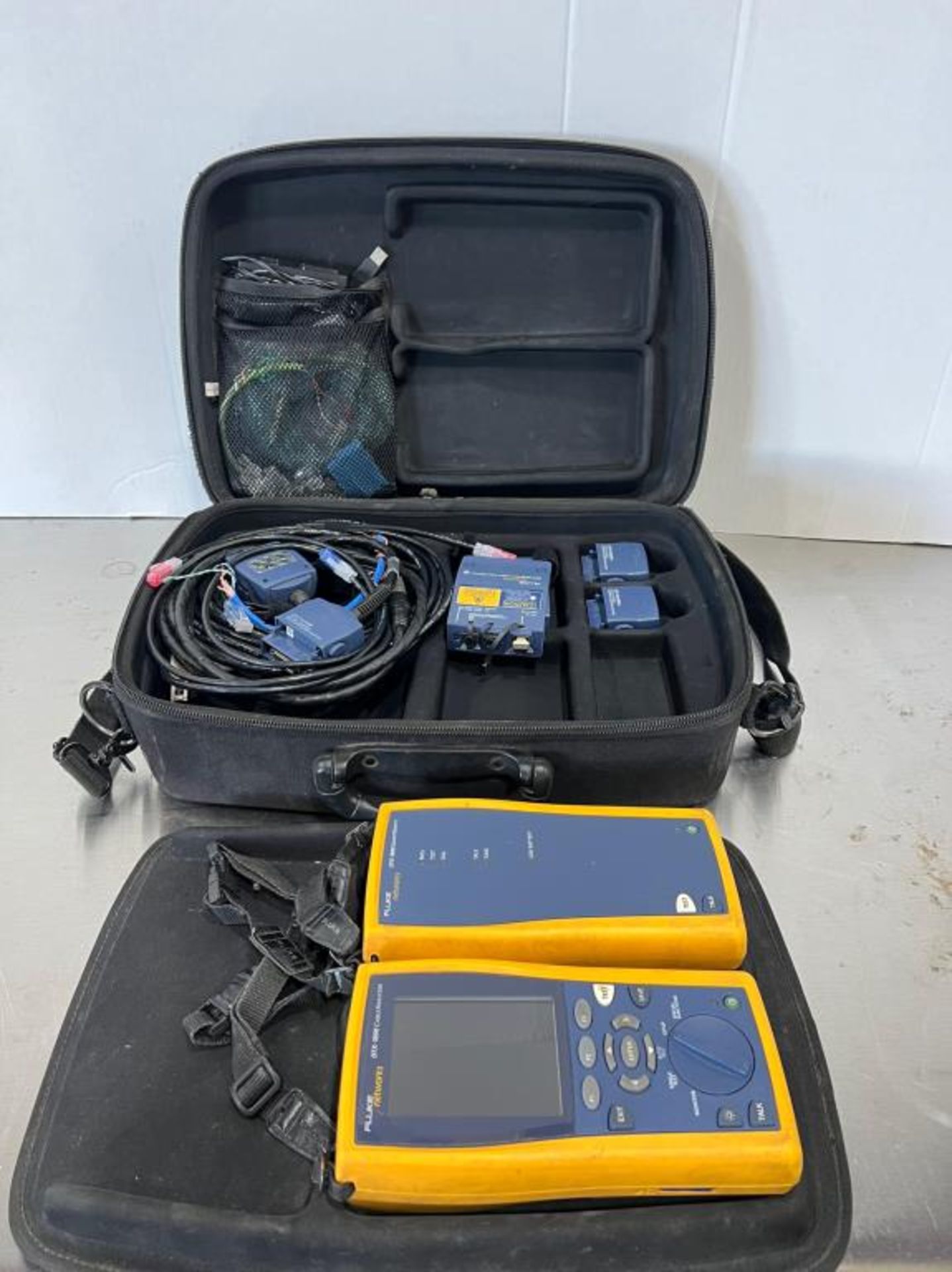 DTX Cable Analyzer Set - Image 2 of 8