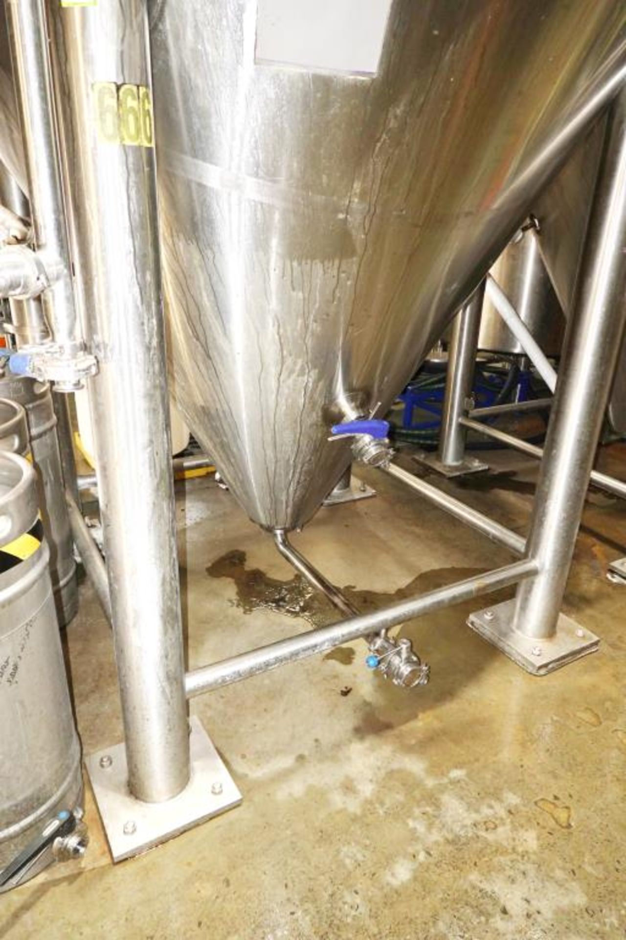 SS 120 BBL Fermenter Tank - Image 4 of 8