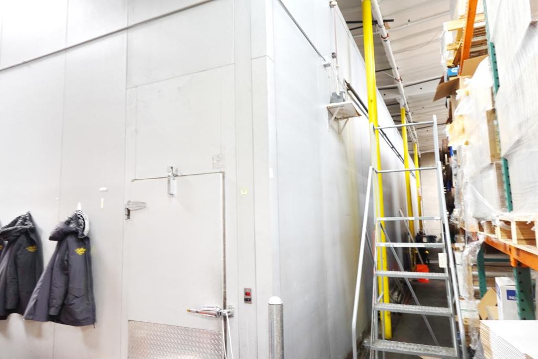 Walk In Cold Storage Room - Image 23 of 25