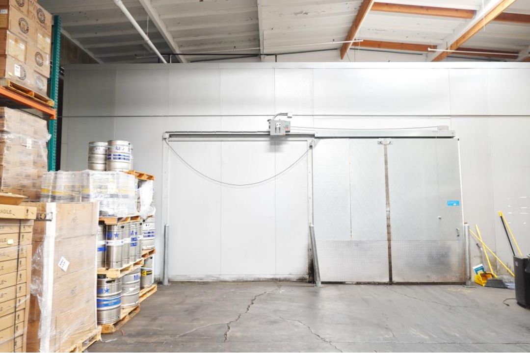Walk In Cold Storage Room - Image 22 of 25
