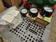 Sanitary and Pressure Gauges