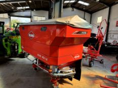 1: Kuhn AXIS 40.1 W, Twin Disc Fertiliser Spreader, Serial Number: 09-36193, Year of Manufacture: 20