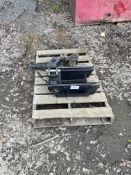2: Continental Hitch Draw Bars As Lotted