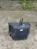 1: 1100kg Tractor Front Weight