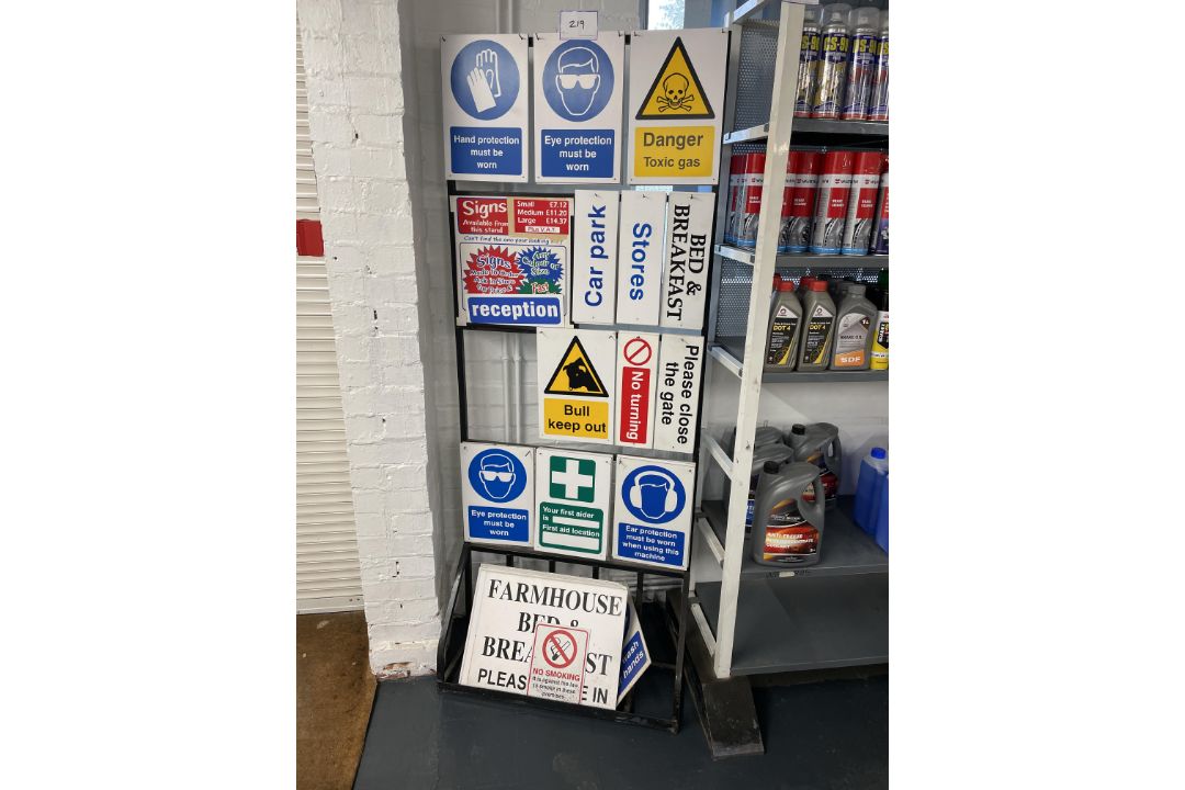 1: Display Unit and Contents of Health & Safety and Information Signs As Lotted