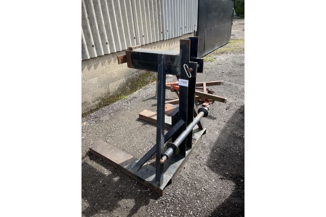 Shpw Stand Frame for Soucy Track System