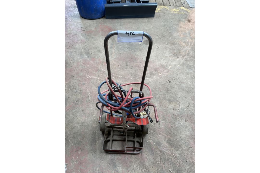 1: Light Duty Oxyacetylene Trolley with 2: Gas Regulators & Cutting Torch As Lotted