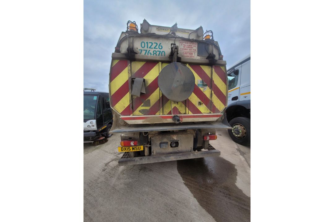 2015 DAF LF 220 FA 16T SWEEP Johnston VT651 - Truck Mounted Sweeper - Image 4 of 7