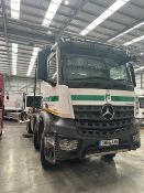 MERCEDES Arocs 8x4 3240 K - Hyva Hookloader