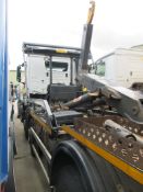 2017 MERCEDES Arocs 8x4 3240 K - Hyva Hookloader