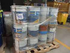 LOT OF APPROXIMATELY (4,265) LITERS OF PAINTS, ENAMELS, ADDITIVES AND BASES