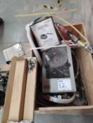 AUTOMATIC HAND HELD PORTABLE SCREWDRIVER.