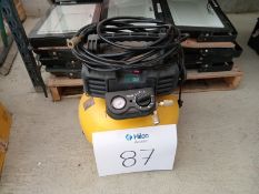 AIR COMPRESSOR