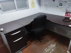 LOT OF OFFICE FURNITURE