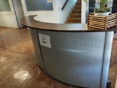 LOT OF OFFICE FURNITURE