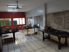 LOT OF OFFICE FURNITURE