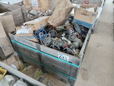 LOT OF (840) PIECES OF PIPE ACCESSORIES