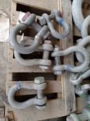 LOT OF (5) SHACKLES