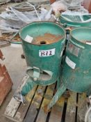 LOT OF (3) 30 KG SANDBLAST POTS