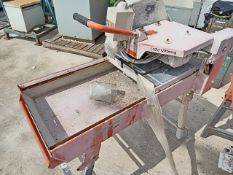 TABLE CUTTER FOR PARTITION WALLS