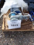 APROXIMATELY LOT (2) ACCESSORIES AND CONNECTIONS FOR PIPE