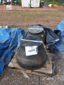 APROXIMATELY LOT (5) ACCESSORIES AND CONNECTIONS FOR PIPE