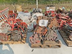 LOT OF (32) D/CHAIN ??PRESS PIECES