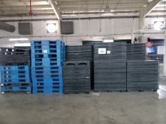 LOT OF PLASTIC PALLETS