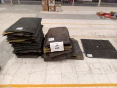 SET OF ANTI-FATIGUE MATS