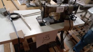 STRAIGHT SEWING MACHINE 1 NEEDLE