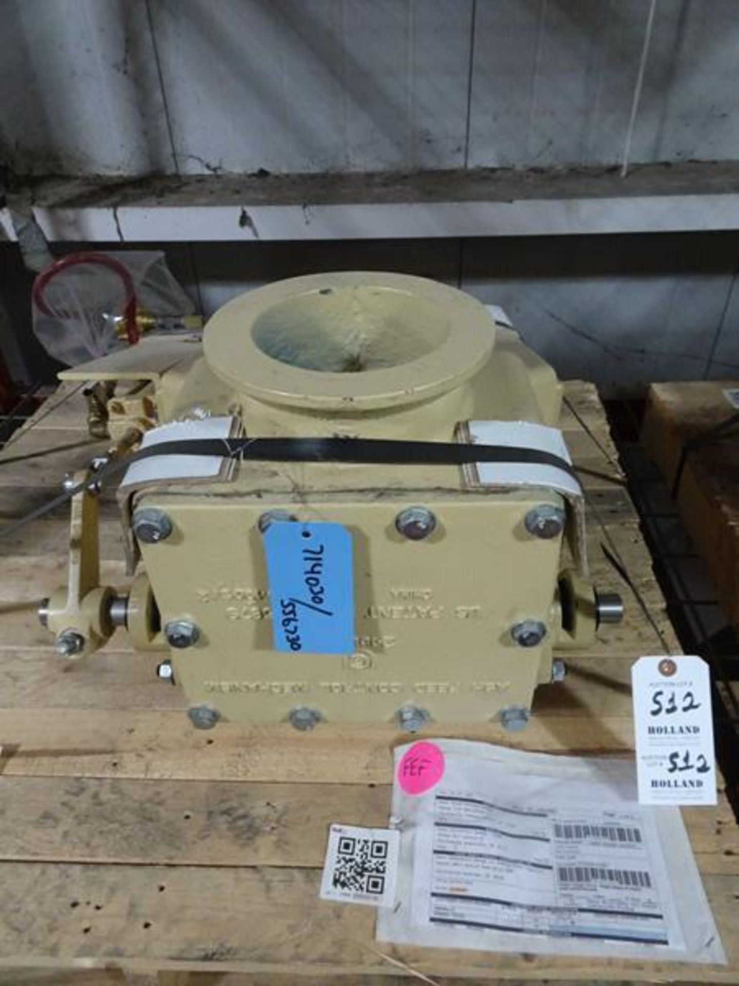 Ash Diffuser Feeder: FEEDER: FLY ASH DIFFUSER, 12" X 6", 2.5" AC, RH, DURITE, SAV, UNITED CONVEYOR # - Image 2 of 3