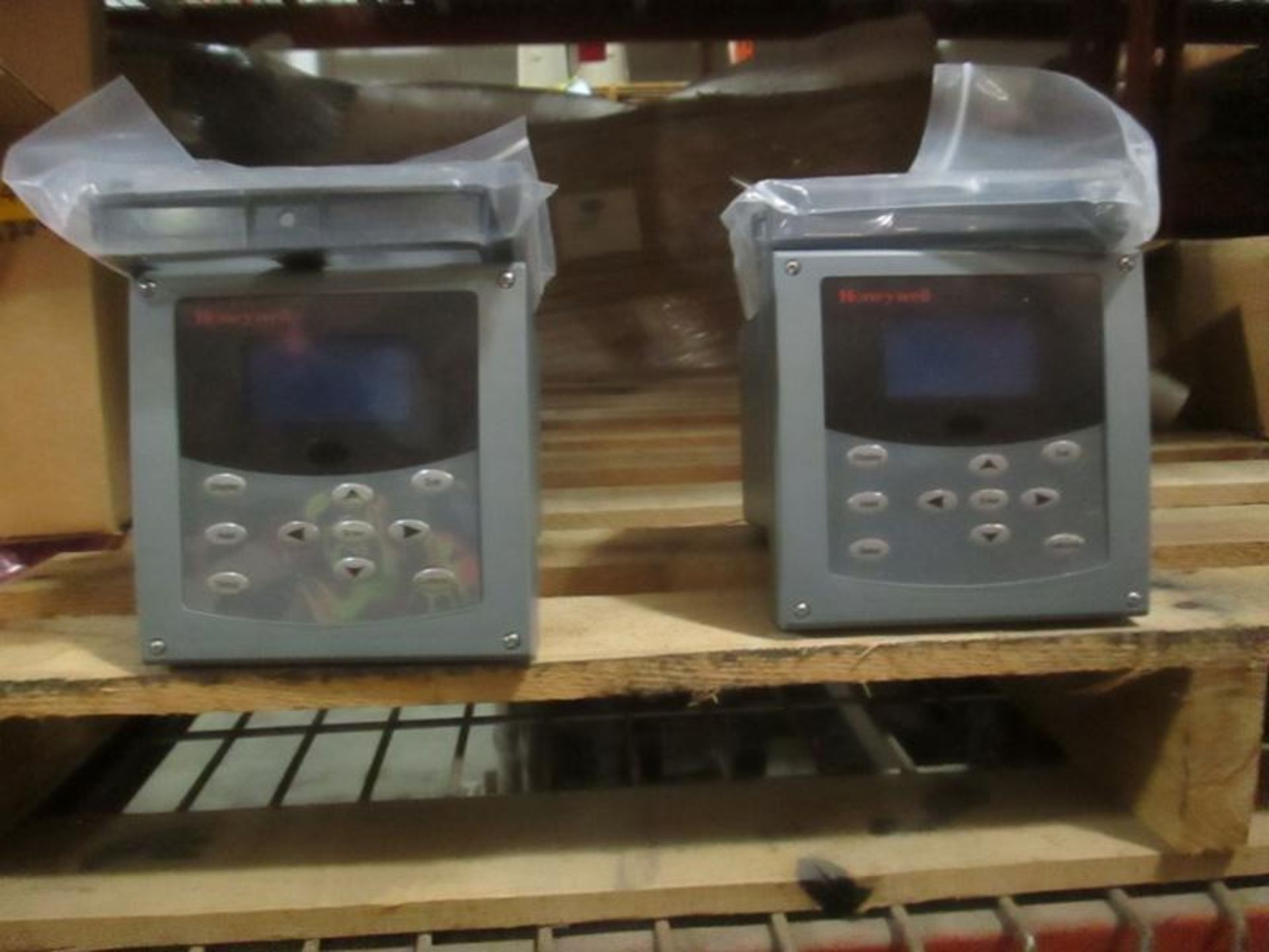 (2) Honeywell PH Analyzer Controller: PROBE: HIGH PURITY CONDUCTIVITY, SS INSERTION-REMOVAL ASSY, W/